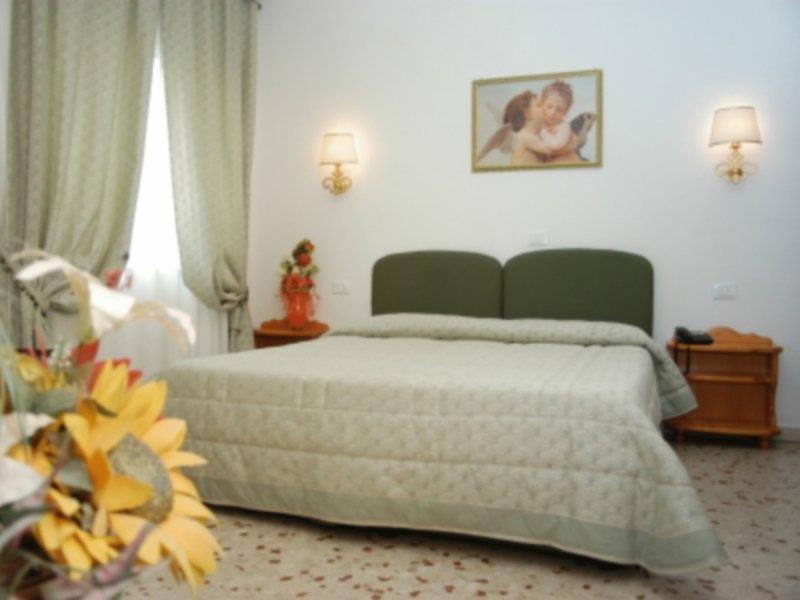 Villa Del Sole Terracina Exterior foto